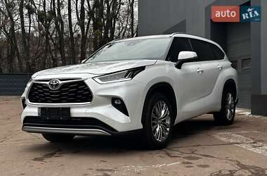 Toyota Highlander 2024