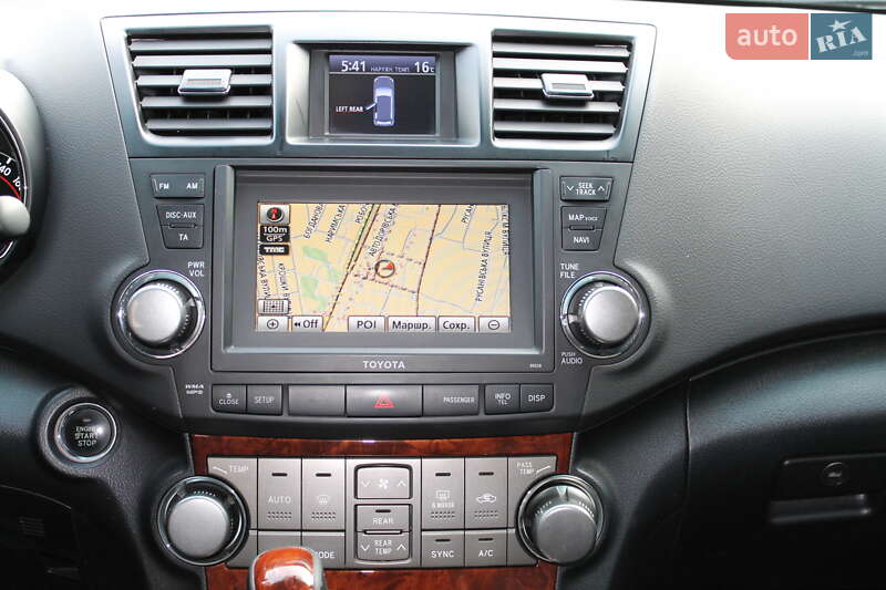 Внедорожник / Кроссовер Toyota Highlander 2011 в Днепре