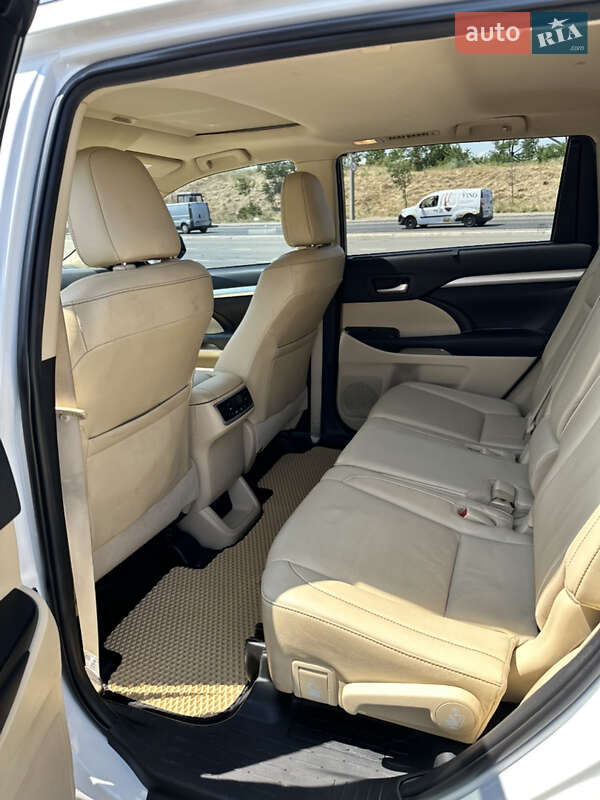 Внедорожник / Кроссовер Toyota Highlander 2019 в Одессе