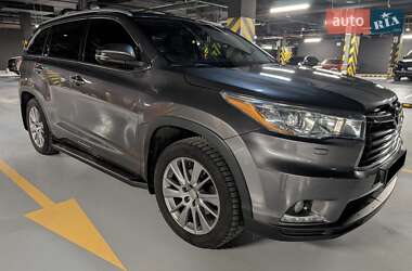 Позашляховик / Кросовер Toyota Highlander 2014 в Києві