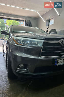 Внедорожник / Кроссовер Toyota Highlander 2014 в Днепре