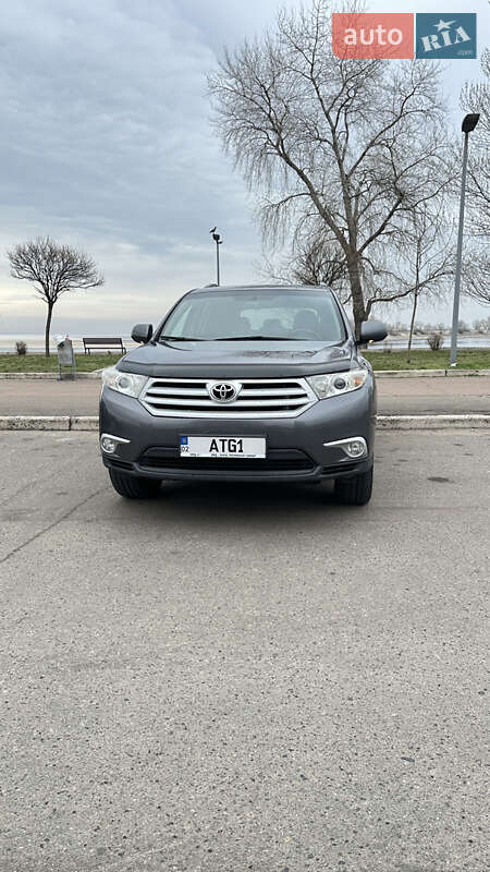 Позашляховик / Кросовер Toyota Highlander 2011 в Черкасах фото 9 Позашляховик / Кросовер Toyota Highlander 2011 в Черкасах