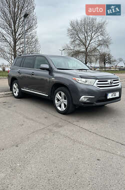 Внедорожник / Кроссовер Toyota Highlander 2011 в 