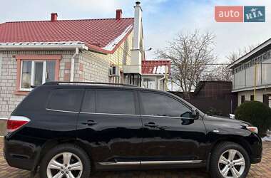 Внедорожник / Кроссовер Toyota Highlander 2011 в 