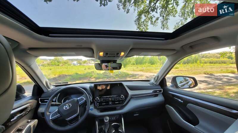 Позашляховик / Кросовер Toyota Highlander 2022 в Черкасах