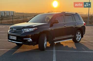 Позашляховик / Кросовер Toyota Highlander 2010 в Рівному