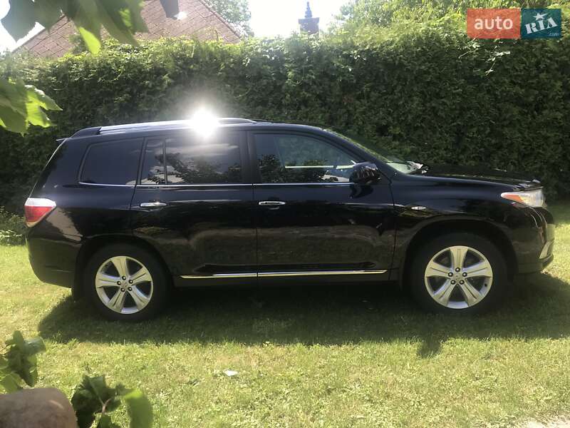Внедорожник / Кроссовер Toyota Highlander 2013 в Киеве