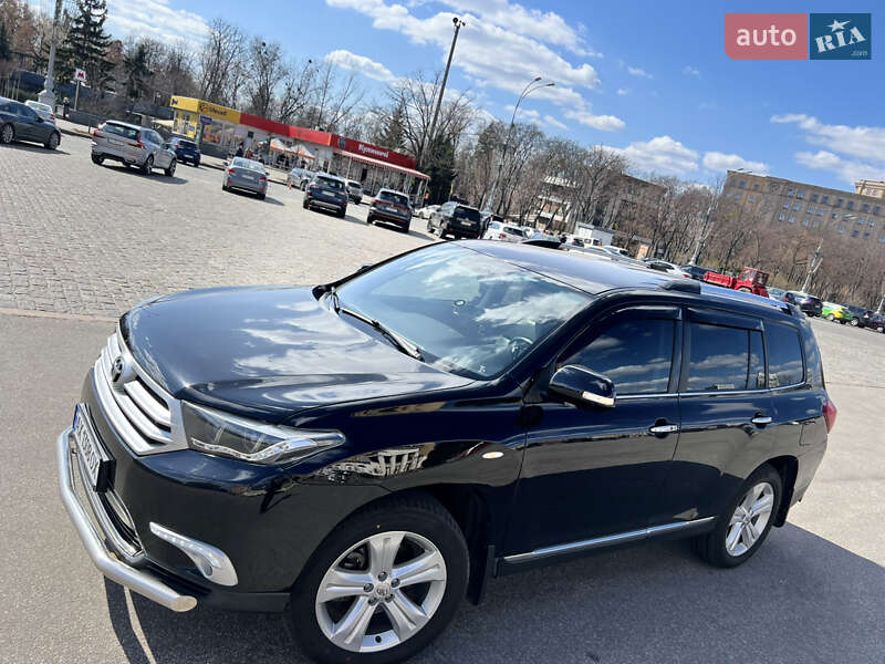 Позашляховик / Кросовер Toyota Highlander 2011 в Харкові