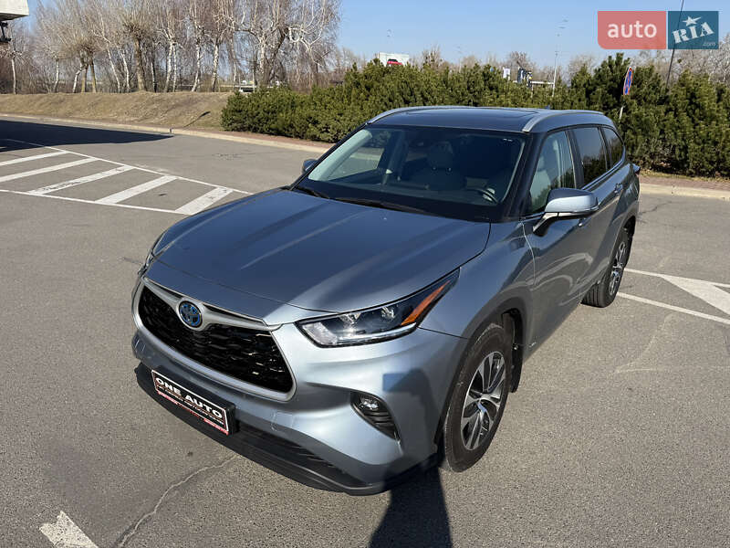 Внедорожник / Кроссовер Toyota Highlander 2023 в Киеве