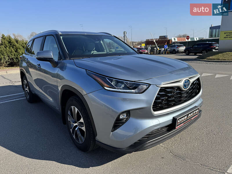 Внедорожник / Кроссовер Toyota Highlander 2023 в Киеве