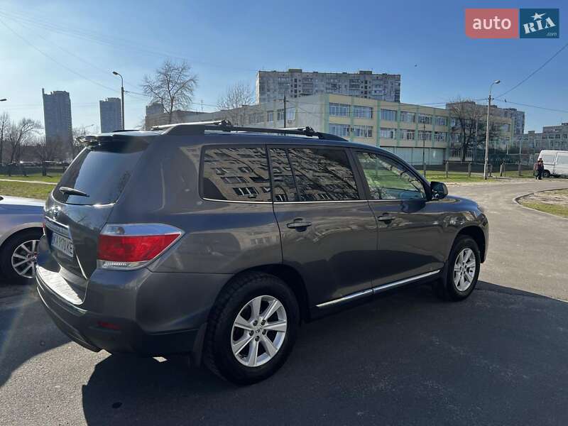 Внедорожник / Кроссовер Toyota Highlander 2012 в Киеве