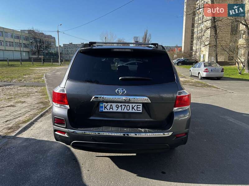 Внедорожник / Кроссовер Toyota Highlander 2012 в Киеве