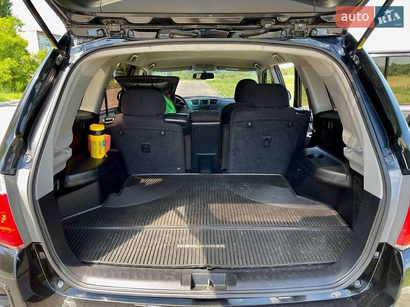 Позашляховик / Кросовер Toyota Highlander 2010 в Павлограді