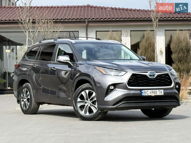 Внедорожник / Кроссовер Toyota Highlander 2023 в Львове