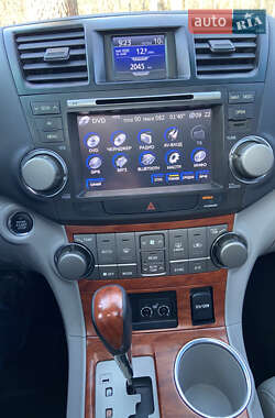 Внедорожник / Кроссовер Toyota Highlander 2008 в 
