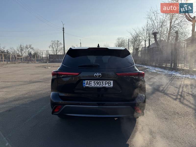 Внедорожник / Кроссовер Toyota Highlander 2020 в Кривом Роге фото 6 Внедорожник / Кроссовер Toyota Highlander 2020 в Кривом Роге