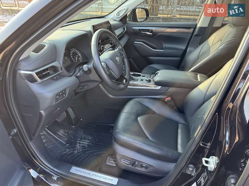 Внедорожник / Кроссовер Toyota Highlander 2020 в Кривом Роге фото 9 Внедорожник / Кроссовер Toyota Highlander 2020 в Кривом Роге