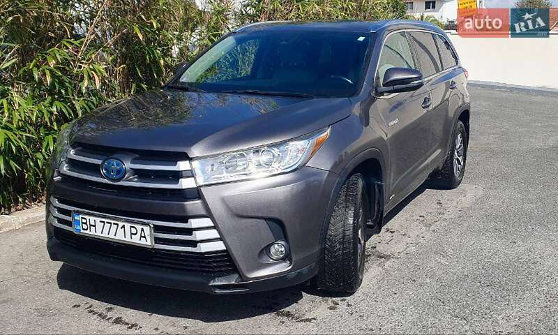 Внедорожник / Кроссовер Toyota Highlander 2017 в Одессе