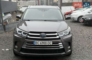 Внедорожник / Кроссовер Toyota Highlander 2017 в 