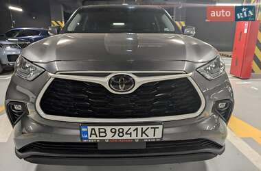 Позашляховик / Кросовер Toyota Highlander 2020 в 