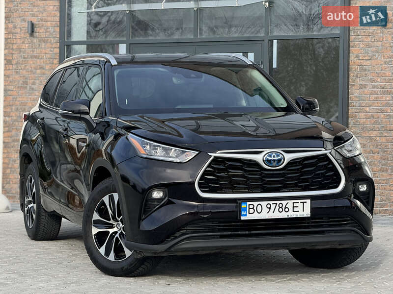 Позашляховик / Кросовер Toyota Highlander 2021 в Тернополі