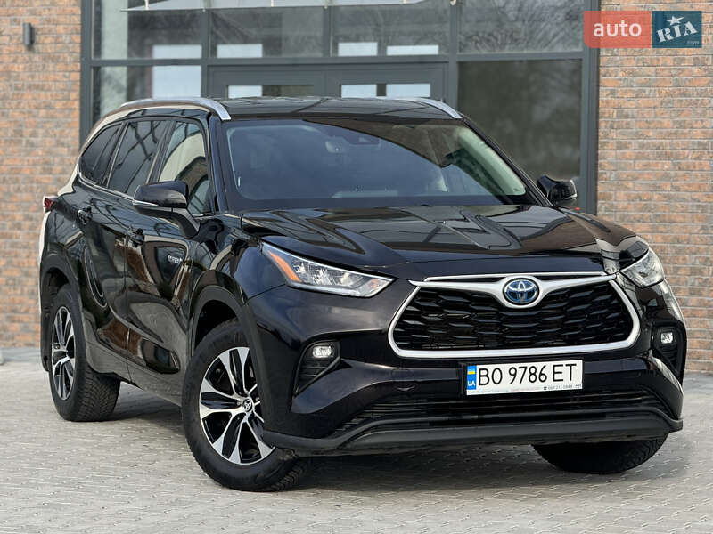 Позашляховик / Кросовер Toyota Highlander 2021 в Тернополі