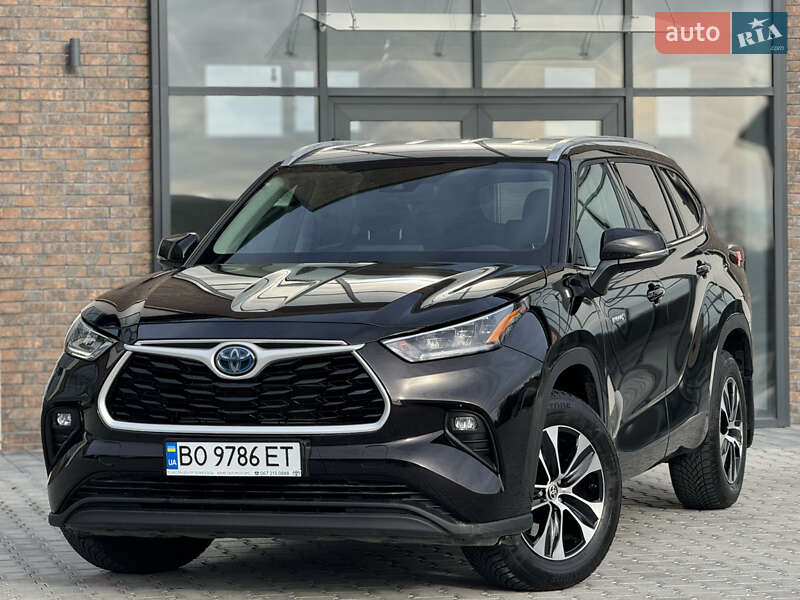 Позашляховик / Кросовер Toyota Highlander 2021 в Тернополі