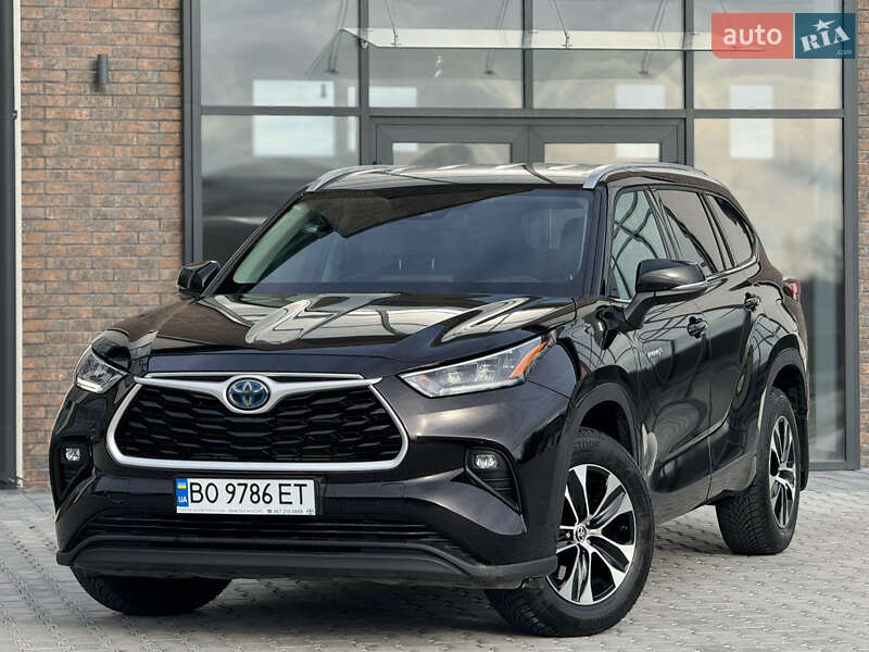 Позашляховик / Кросовер Toyota Highlander 2021 в Тернополі