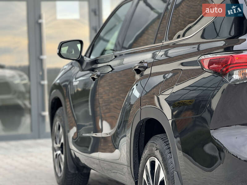 Позашляховик / Кросовер Toyota Highlander 2021 в Тернополі