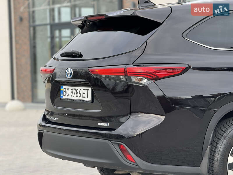 Позашляховик / Кросовер Toyota Highlander 2021 в Тернополі