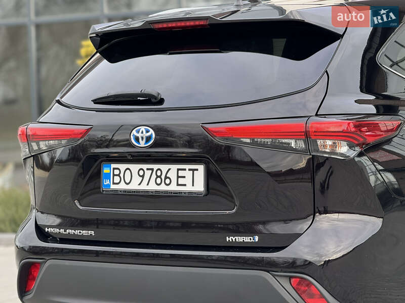 Позашляховик / Кросовер Toyota Highlander 2021 в Тернополі