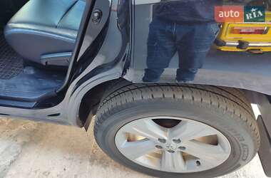 Внедорожник / Кроссовер Toyota Highlander 2011 в 
