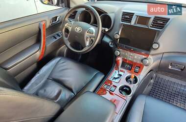 Toyota Highlander 2011