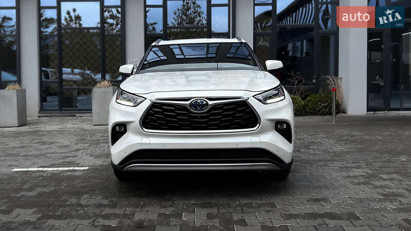 Внедорожник / Кроссовер Toyota Highlander 2020 в 