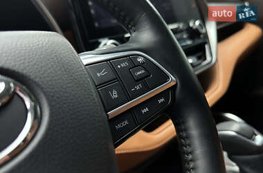 Внедорожник / Кроссовер Toyota Highlander 2020 в 