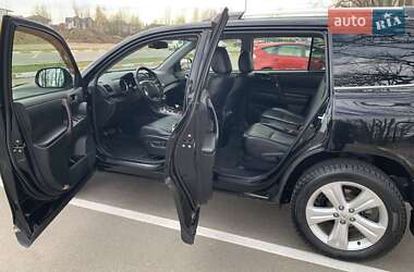 Внедорожник / Кроссовер Toyota Highlander 2011 в 