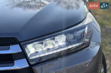Позашляховик / Кросовер Toyota Highlander 2017 в 