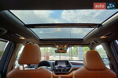 Внедорожник / Кроссовер Toyota Highlander 2022 в Киеве
