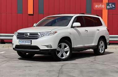 Позашляховик / Кросовер Toyota Highlander 2010 в 