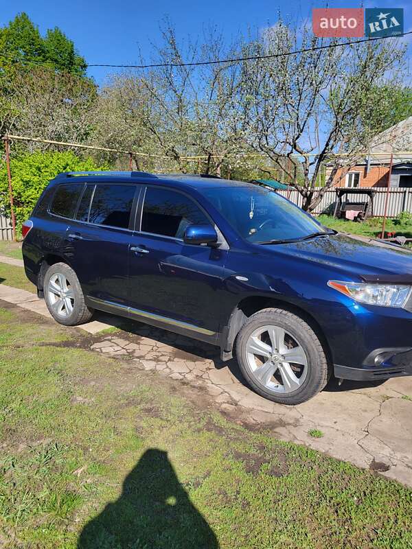 Внедорожник / Кроссовер Toyota Highlander 2011 в Богодухове фото 2 Внедорожник / Кроссовер Toyota Highlander 2011 в Богодухове
