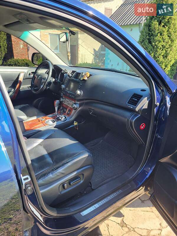 Внедорожник / Кроссовер Toyota Highlander 2011 в Богодухове фото 12 Внедорожник / Кроссовер Toyota Highlander 2011 в Богодухове