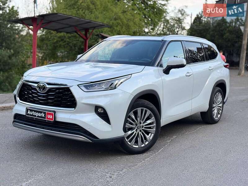 Позашляховик / Кросовер Toyota Highlander 2024 в 