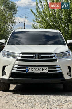 Toyota Highlander 2019