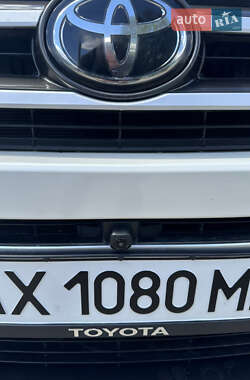 Внедорожник / Кроссовер Toyota Highlander 2019 в 