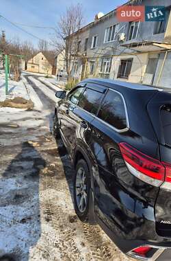Внедорожник / Кроссовер Toyota Highlander 2018 в 