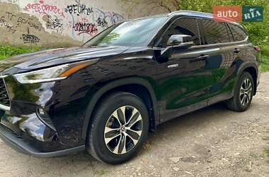 Toyota Highlander 2021