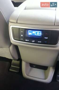 Внедорожник / Кроссовер Toyota Highlander 2018 в 