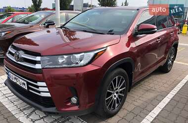 Внедорожник / Кроссовер Toyota Highlander 2017 в 