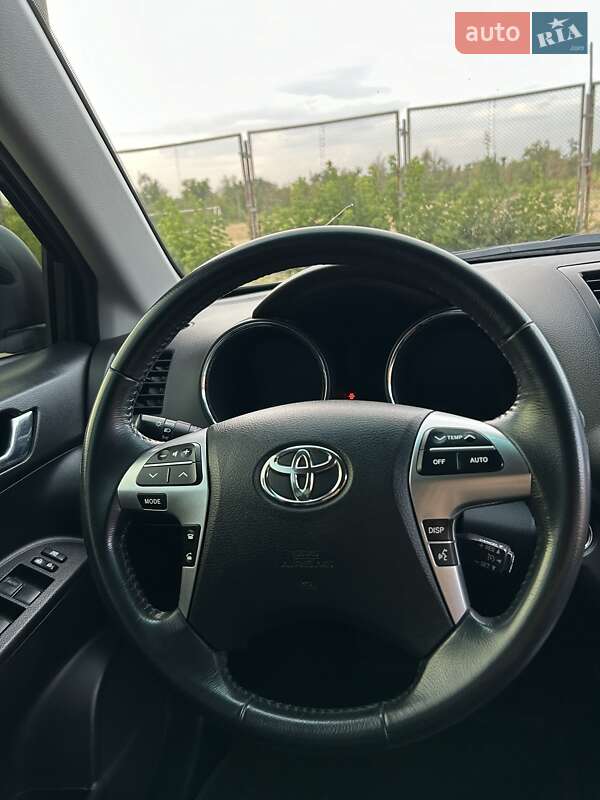Внедорожник / Кроссовер Toyota Highlander 2011 в Кривом Роге фото 19 Внедорожник / Кроссовер Toyota Highlander 2011 в Кривом Роге