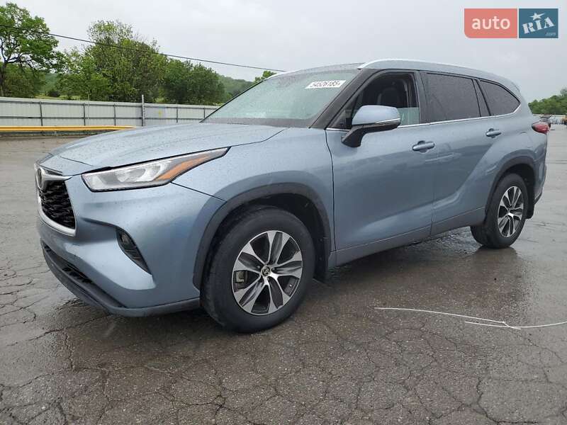 Внедорожник / Кроссовер Toyota Highlander 2020 в 